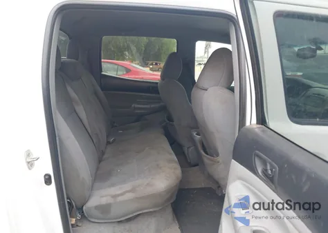 2011 Toyota Tacoma Prerunner V6 z USA, uszkodzony, nr VIN 3TMKU4HN6BM028308